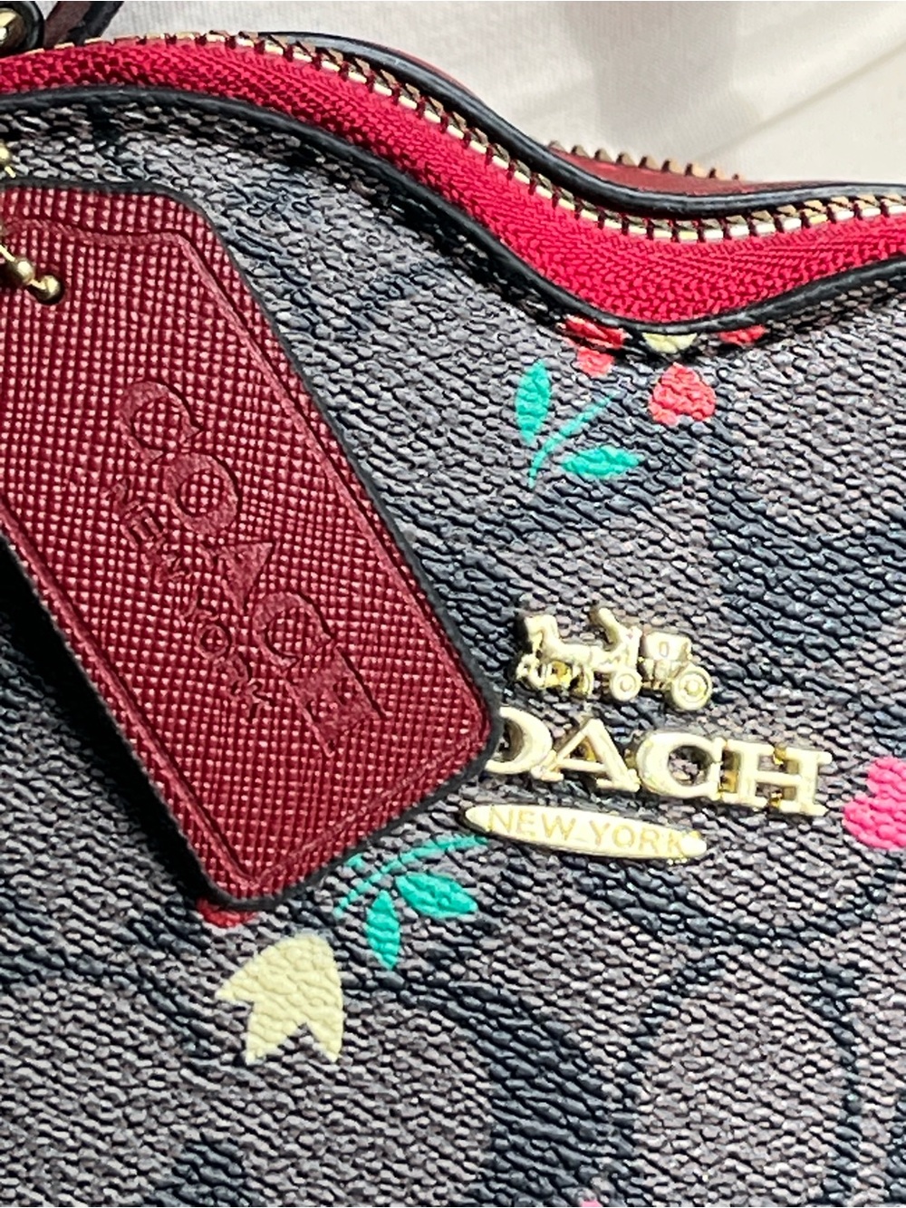 Coach Heart-Shaped Signature Canvas Wristlet in Red Floral - Picture 9 of 15